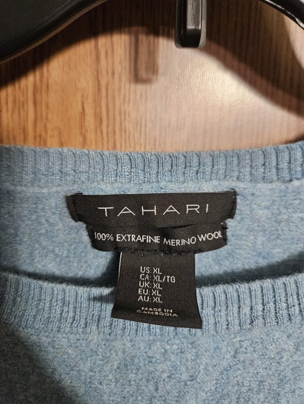 Tahari Extrafine 100% Merino Wool Pullover Round Neck Sweater Size XL! - Picture 2 of 4